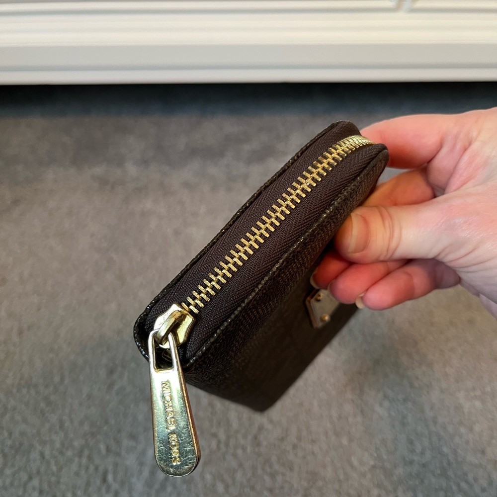 Michael Kors Continental Jet Set Wallet - Picture 10 of 12